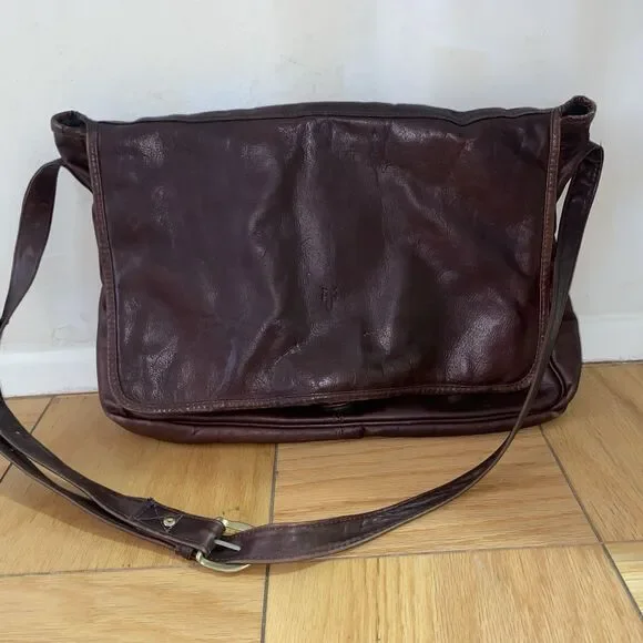 FRYE 100% Genuine Leather Messenger Bag, Dark Brown  (Unisex)  Butter Soft Strap - Picture 2 of 15